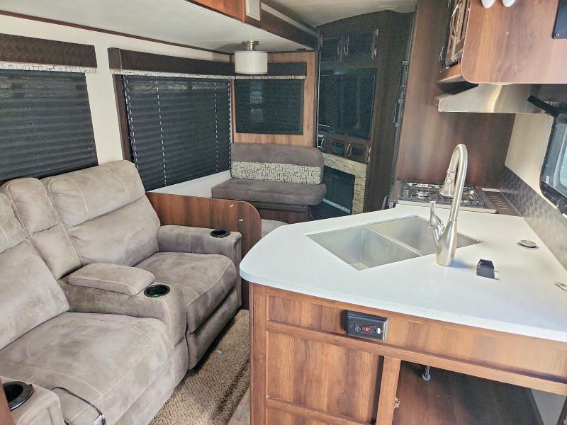 2020 Jaco jay flight Trv trail VIN 1UJBJ0BR3L14L0069 COPART salvage auction — MINOR DENT/SCRATCHES, ID - CERTIFICATE OF TITLE, sold $7,300 on 2026-09-22 (photo 7)