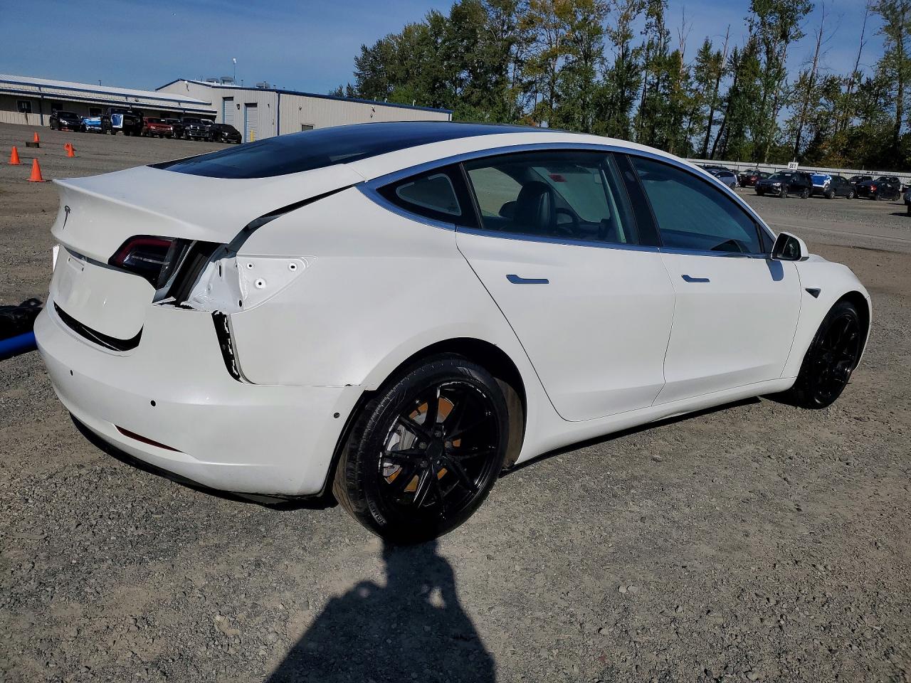 2020 Tesla Model 3 VIN 5YJ3E1EA7LF612398 COPART salvage auction — Rear End, OR - CERTIFICATE OF TITLE, sold $3,500 on 2026-10-08 (photo 3)