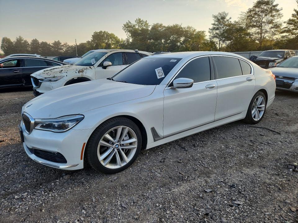2017 BMW 7er VIN WBA7F2C51HG422231 — COPART salvage auction photo