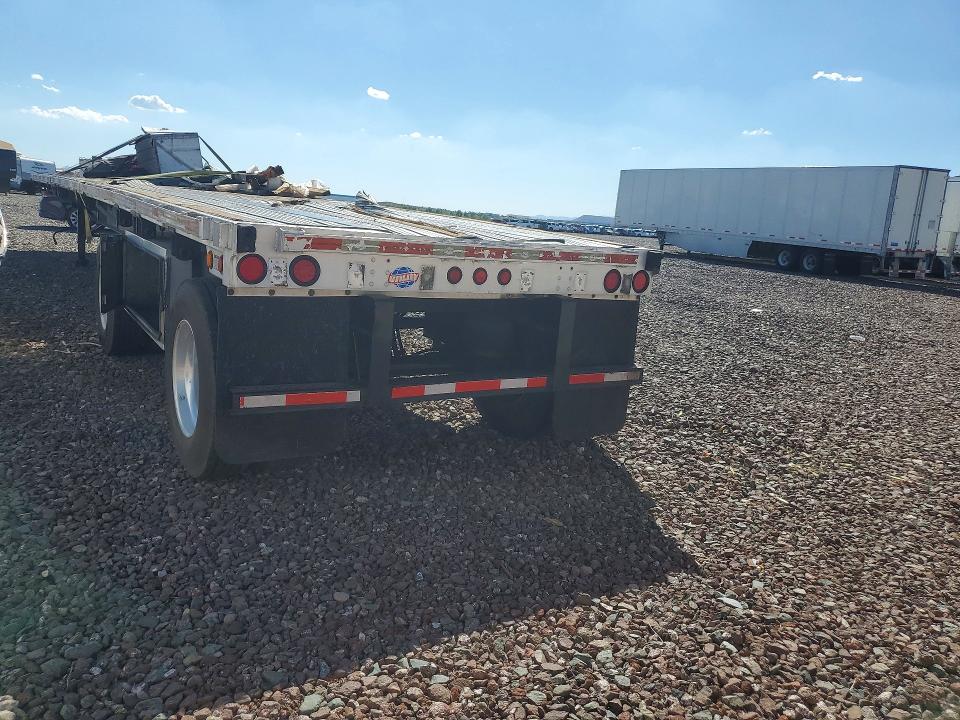 2007 Utility trailer VIN 1UYFS24877A010613 COPART salvage auction — ROLLOVER, AZ - CERT OF TITLE - SALVAGE, sold $1,800 on 2026-10-08 (photo 2)