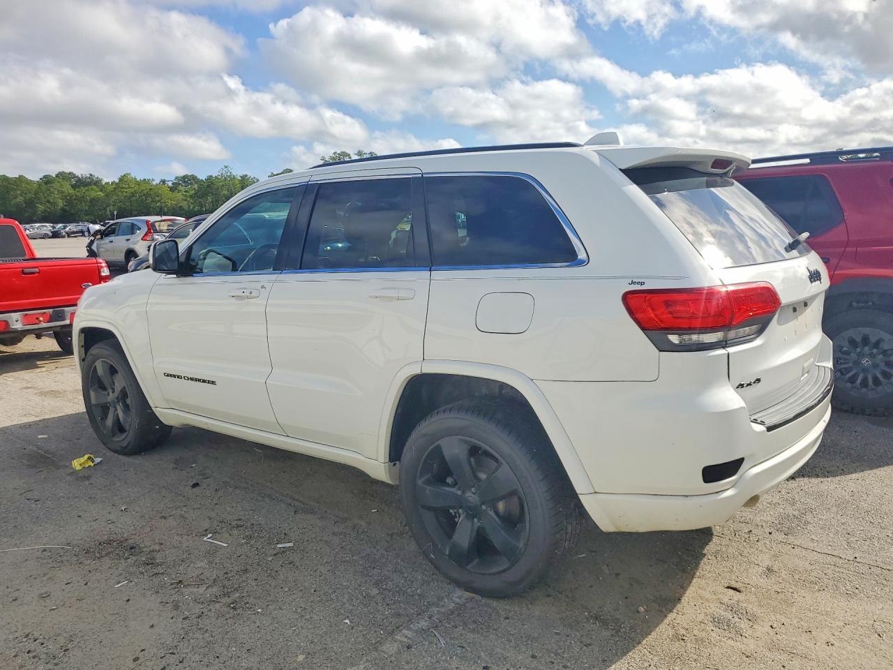 2015 Jeep Cherokee VIN 1C4RJFAG7FC651815 COPART salvage auction — Minor Dent/Scratches, NC - CERTIFICATE OF TITLE, sold $2,900 on 2026-09-18 (photo 2)