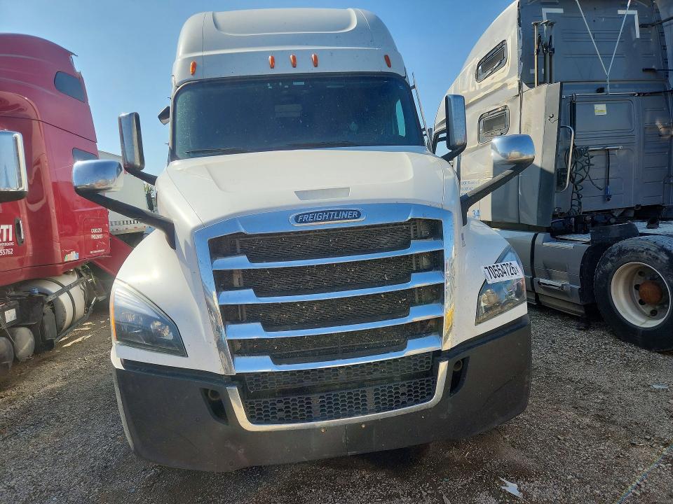2021 Freightliner Cascadia 126 VIN 3AKJHHDR8MSMU3924 COPART salvage auction — MECHANICAL, IL - CERTIFICATE OF TITLE, sold $12,200 on 2026-10-13 (photo 5)