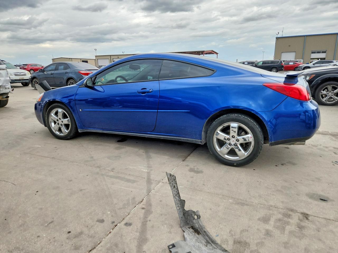 2006 Pontiac G6 VIN 1G2ZH158464205413 COPART salvage auction — Side, TX - SALVAGE VEHICLE TITLE, sold $900 on 2026-10-12 (photo 2)