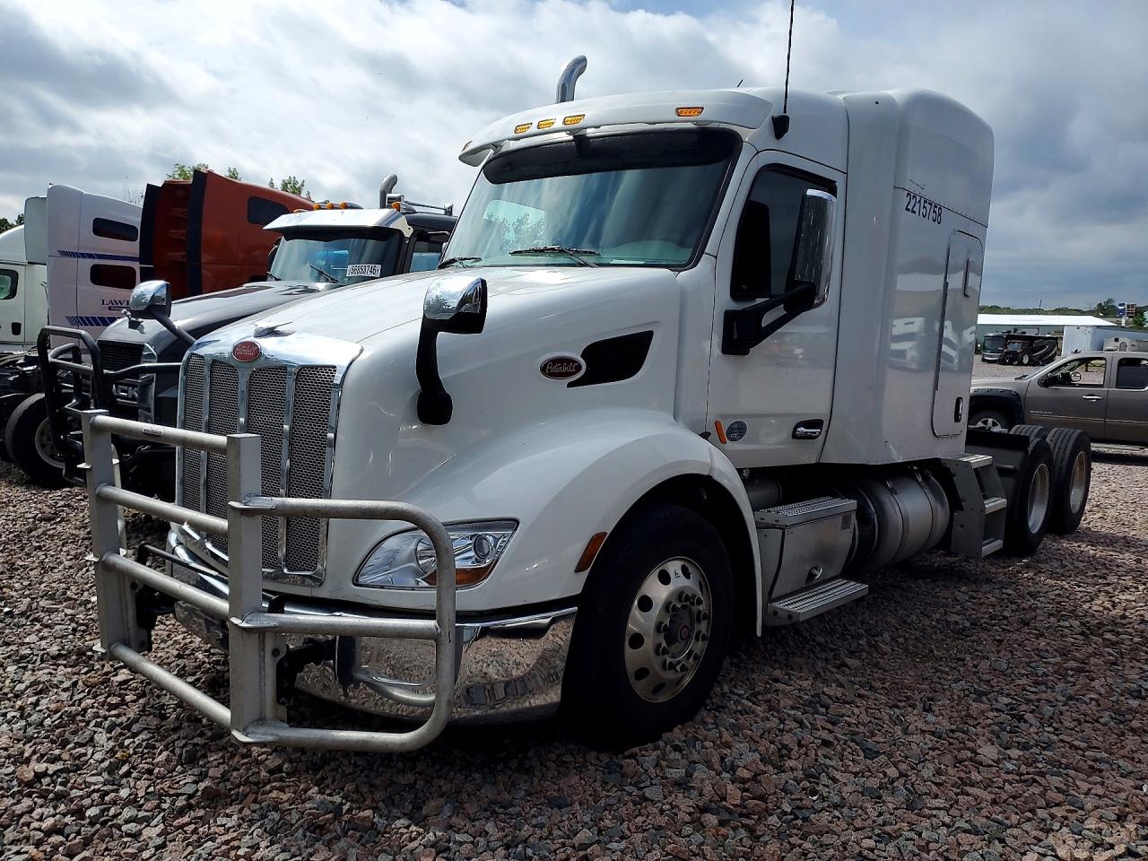 2019 Peterbilt 579 VIN 1XPBDP9X4KD235663 — COPART salvage auction photo