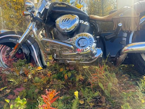2014 Indian motorcycle co. Chief VIN 56KCCVAAXE3318622 COPART salvage auction — SIDE, AB - OOP - ACTIVE, sold $3,300 on 2026-10-06 (photo 4)