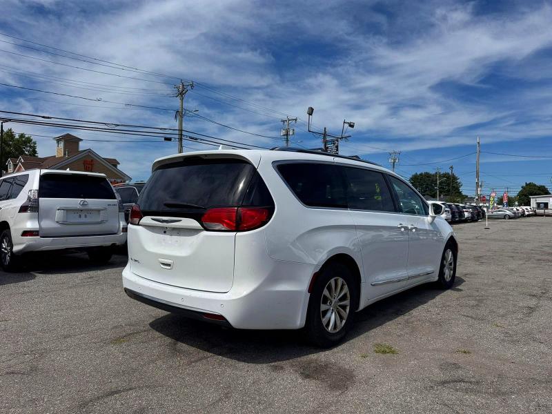2019 Chrysler Pacifica VIN 2C4RC1BG9KR554080 COPART salvage auction — NORMAL WEAR, VA - CERTIFICATE OF TITLE (P), sold $3,850 on 2026-10-07 (photo 4)