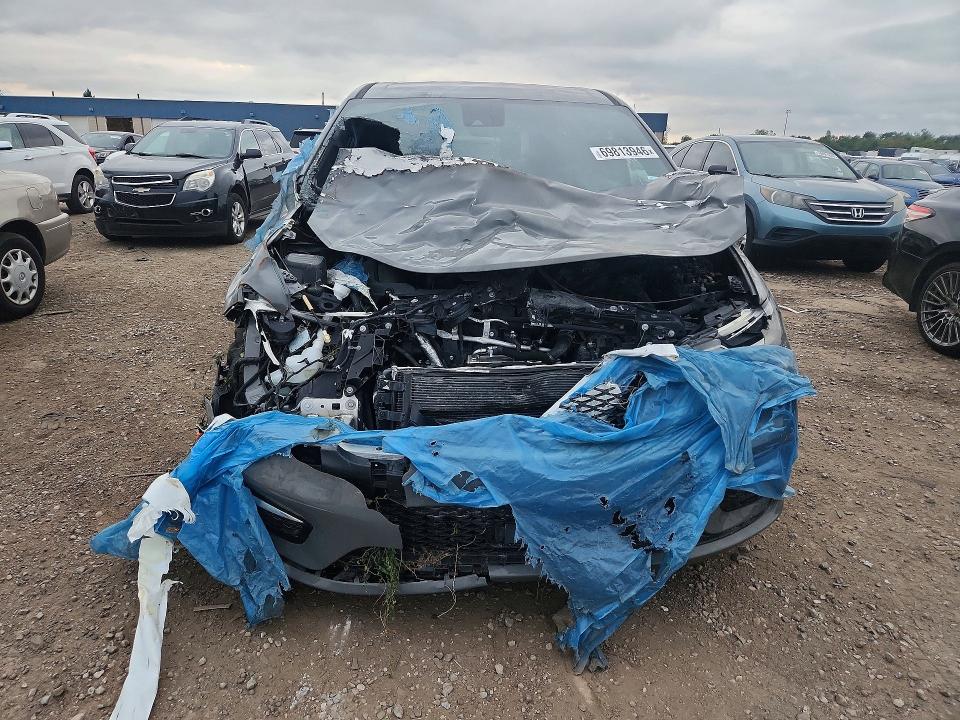2025 Chrysler Pacifica VIN 2C4RC1BG5SR504762 COPART salvage auction — BURN, Mi - Certificate Of Title, sold $5,800 on 2026-10-09 (photo 5)