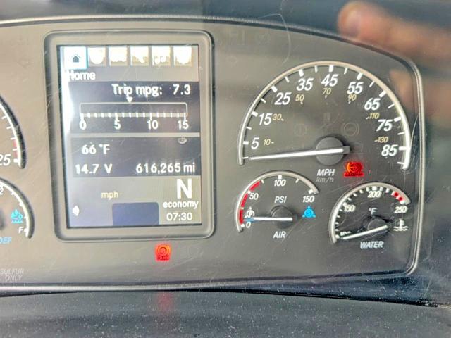2021 Freightliner Cascadia VIN 3AKJHHDR2MSME1369 COPART salvage auction — MINOR DENT/SCRATCHES, IA - CERTIFICATE OF TITLE, sold $0 on 2026-09-19 (photo 8)
