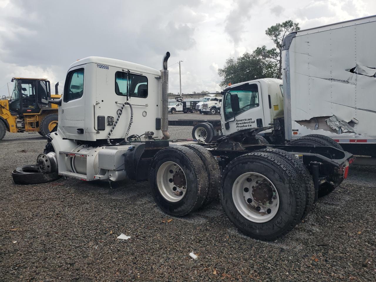 2024 Peterbilt All other VIN 1XPBDP9X0RD664115 COPART salvage auction — Front End, OH - CERTIFICATE OF TITLE, sold $8,500 on 2026-10-09 (photo 2)