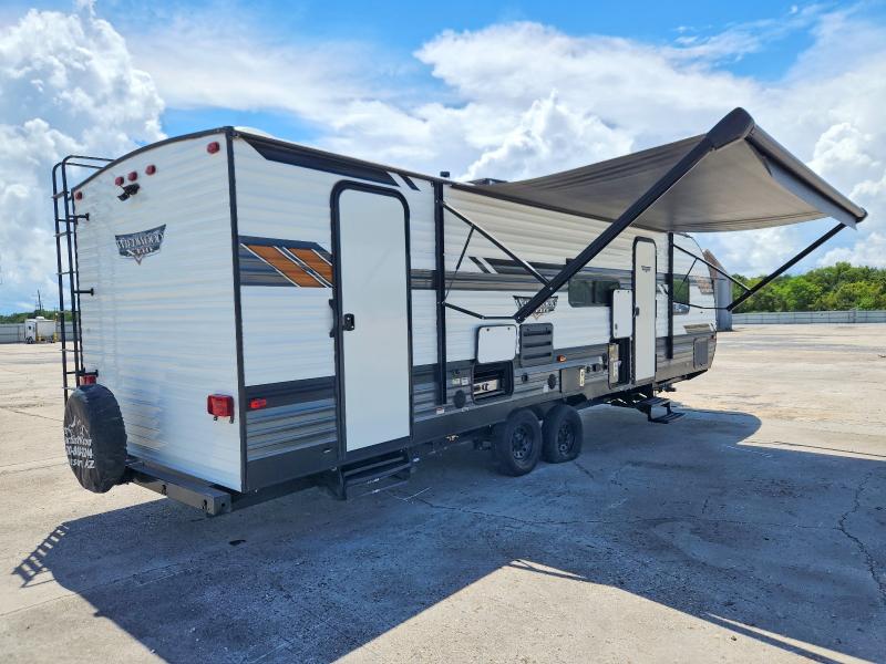 2022 Foresriver VIN 4X4TWDB26NE035633 COPART salvage auction — SIDE, LA - CERT OF TITLE-RECONSTRUCTED, sold $7,500 on 2026-09-09 (photo 4)