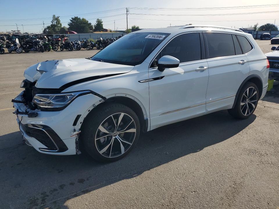 2022 Volkswagen Tiguan VIN 3VV4B7AX3NM138721 — COPART salvage auction photo