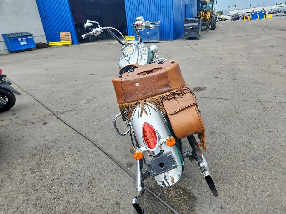 2016 Indian motorcycle co. Chief VIN 56KCCVAA4G3332941 COPART salvage auction — FRONT END, CA - SALVAGE CERTIFICATE, sold $1,400 on 2026-09-17 (photo 4)