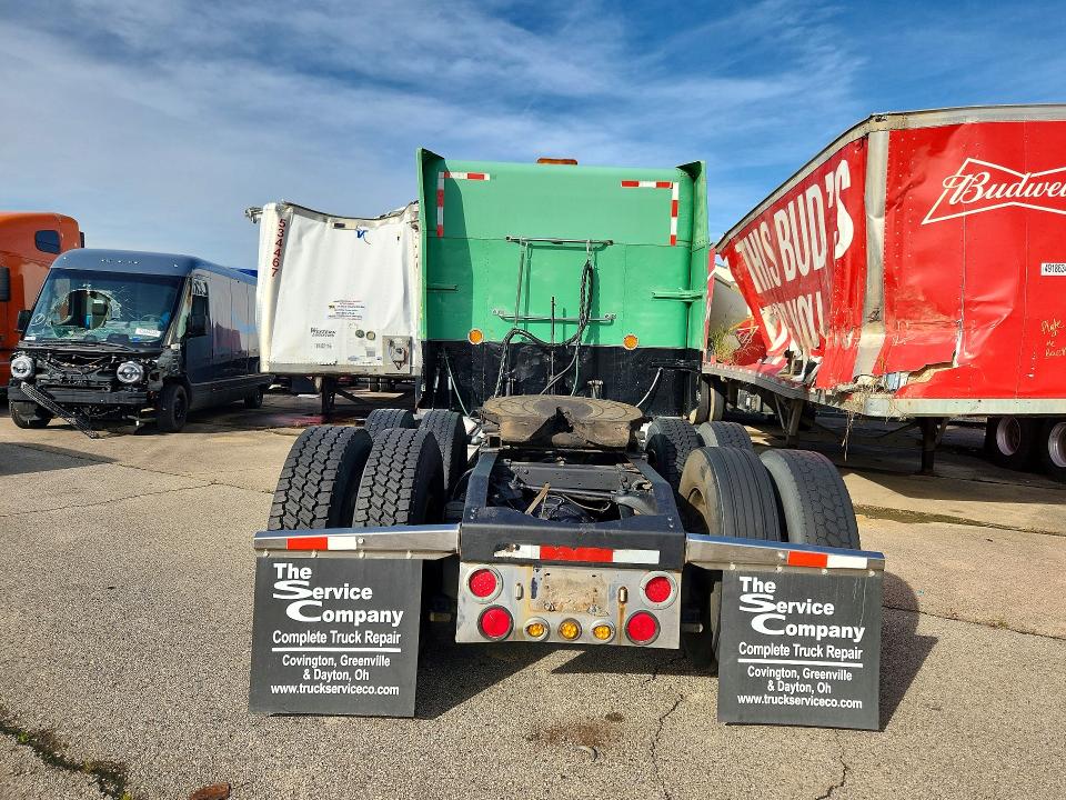 2000 Peterbilt All other VIN 1XP5DR9XXYD483689 COPART salvage auction — MINOR DENT/SCRATCHES, OH - CERTIFICATE OF TITLE, sold $10,200 on 2026-10-09 (photo 6)