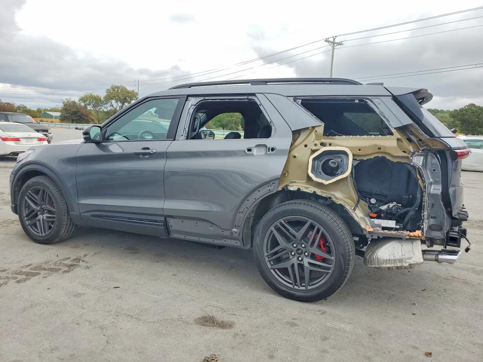 2025 Ford Explorer VIN 1FMWK8GC8SGB56778 COPART salvage auction — REAR END, Tn - Salvage Certificate, sold $19,100 on 2026-10-05 (photo 2)