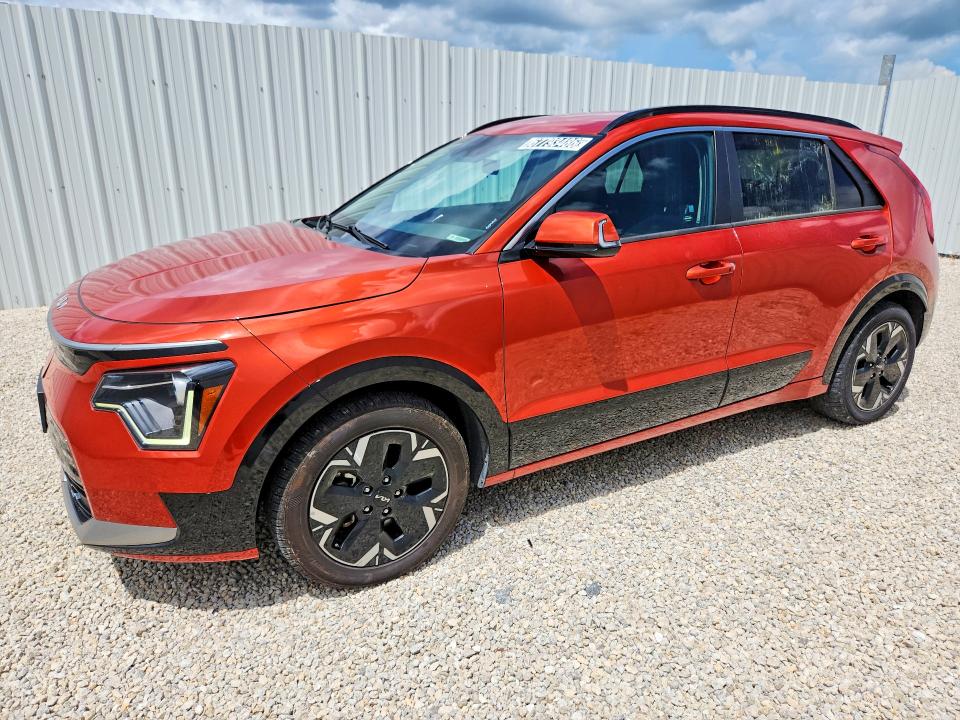2023 Kia Niro VIN KNDCR3L18P5024715 — COPART salvage auction photo