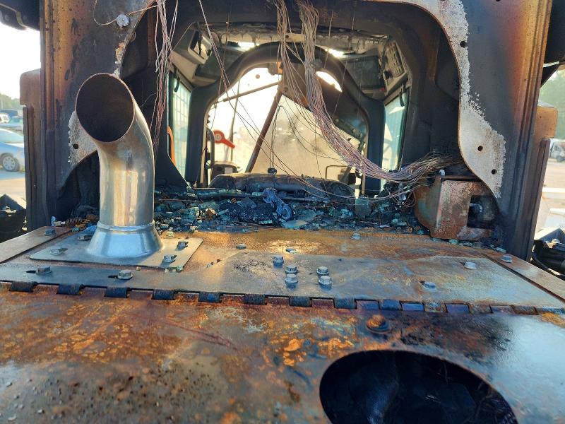2025 John deere 333/p VIN 1T0333PACSFE11545 COPART salvage auction — BURN, LA - BILL OF SALE, sold $4,900 on 2026-09-18 (photo 6)