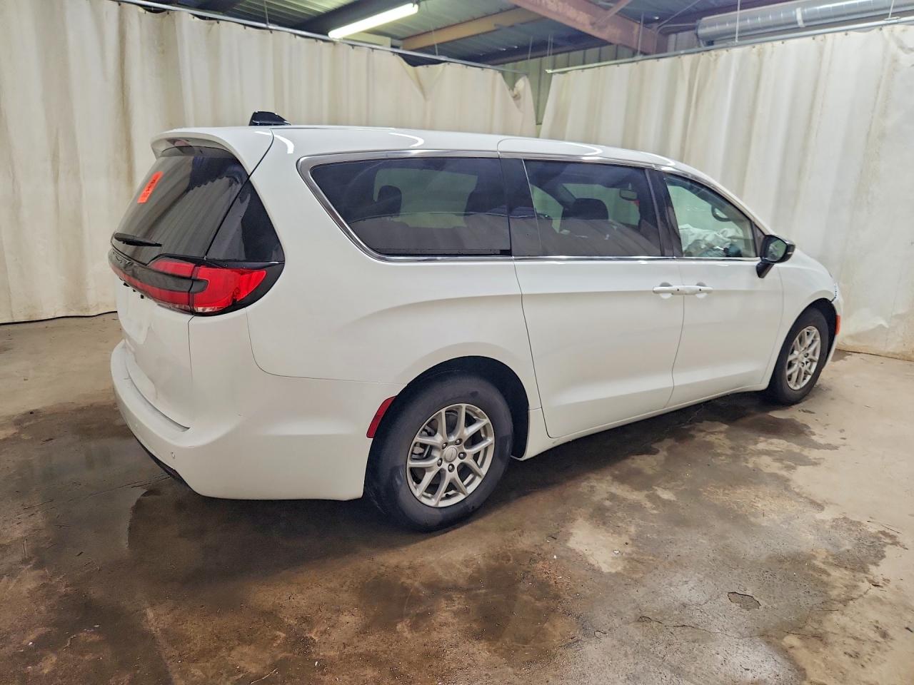 2027 Chrysler Pacifica VIN 2C4RC1BG9VR579453 COPART salvage auction — Front End, LA - CERTIFICATE OF TITLE, sold $16,200 on 2026-09-16 (photo 3)