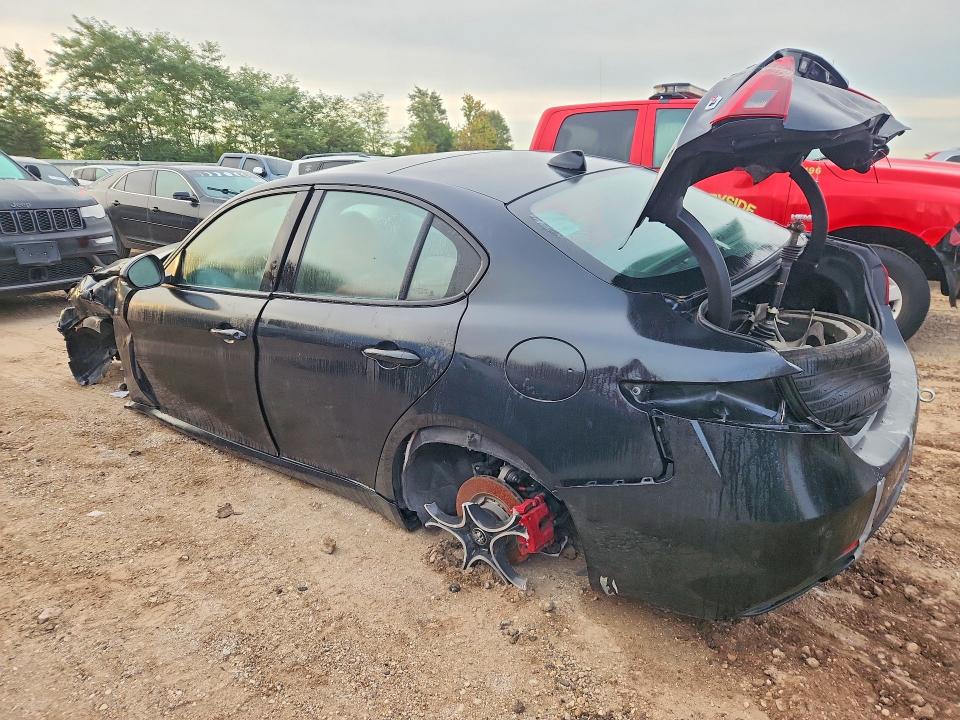 2022 Alfa romeo Giulia VIN ZARFANBN9N7663259 COPART salvage auction — FRONT END, Salvage Title, sold $6,500 on 2026-09-25 (photo 2)
