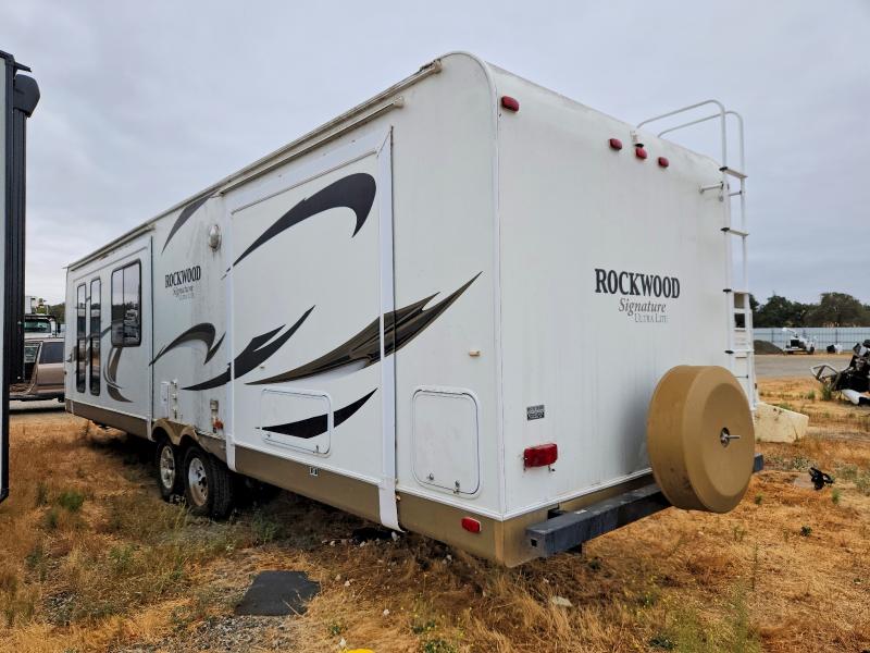 2012 Rockwood Trailers VIN 4X4TRLG25C1843700 COPART salvage auction — MINOR DENT/SCRATCHES, CA - DIS/DLR/EXP ONLY CLEAN TITLE, sold $2,300 on 2026-10-01 (photo 3)