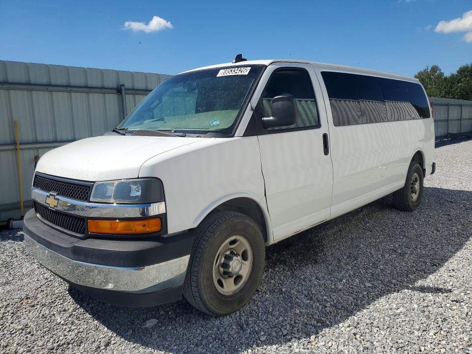 2018 Chevrolet Express 3500 VIN 1GAZGPFG5J1322282 — COPART salvage auction photo