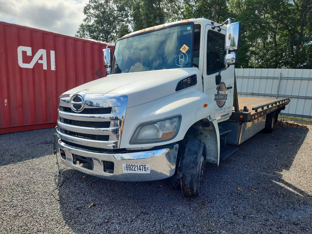 2011 Hino 258/268 VIN 5PVNJ8JN1B4S50516 — COPART salvage auction photo