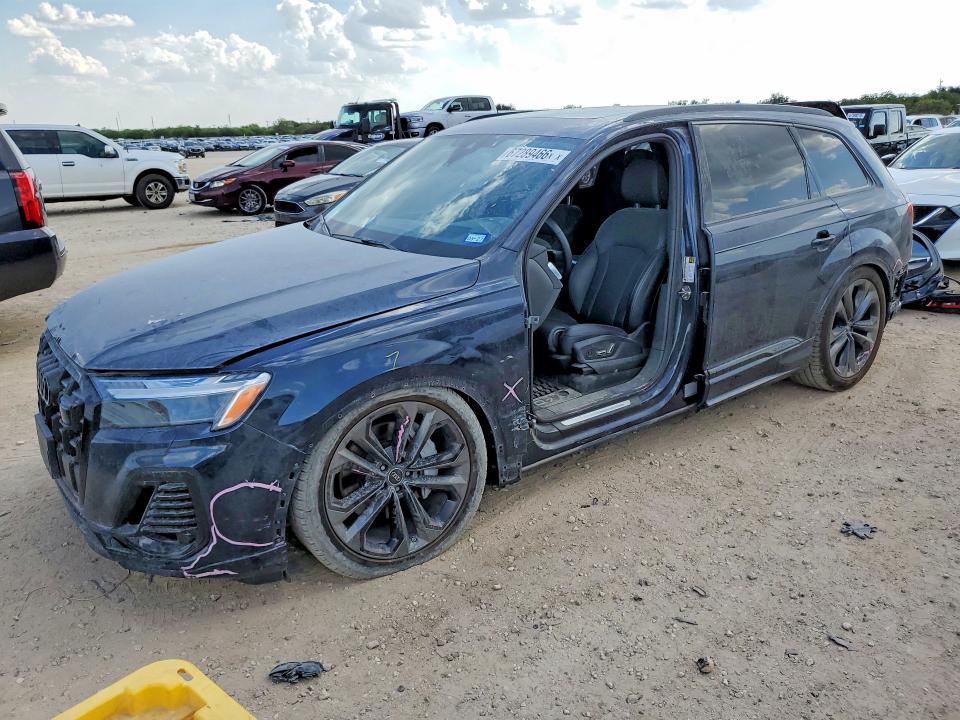 2025 Audi Q7 VIN WA1VVBF75SD026767 — COPART salvage auction photo