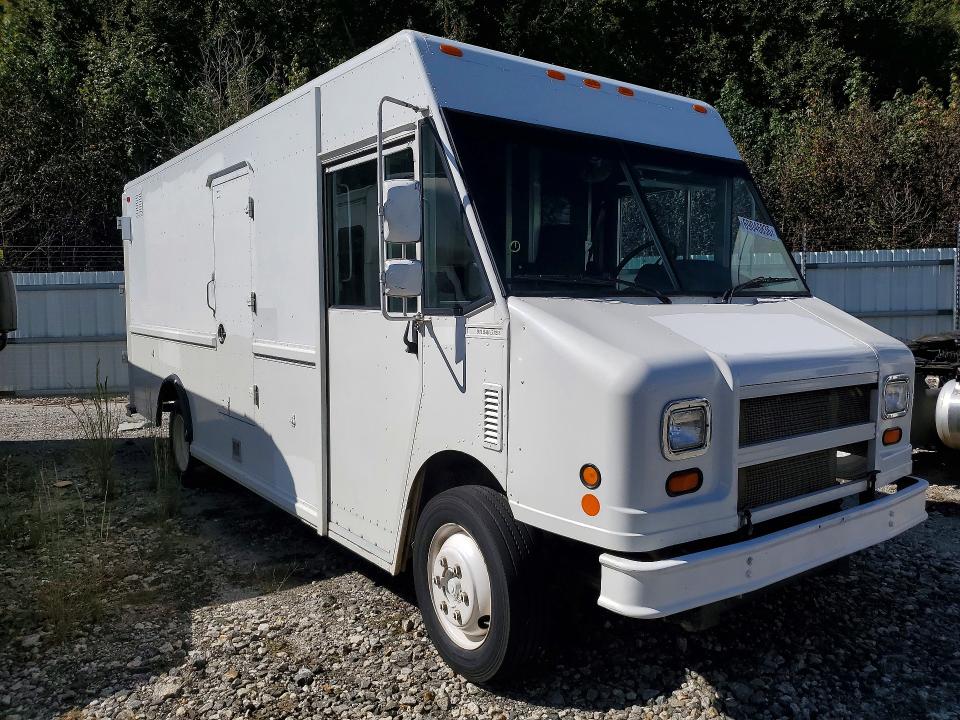 2002 Freightliner Mt45 VIN 4UZAANBW92CK26471 COPART salvage auction — MINOR DENT/SCRATCHES, SC - CERTIFICATE OF TITLE, sold $1,100 on 2026-10-09 (photo 4)