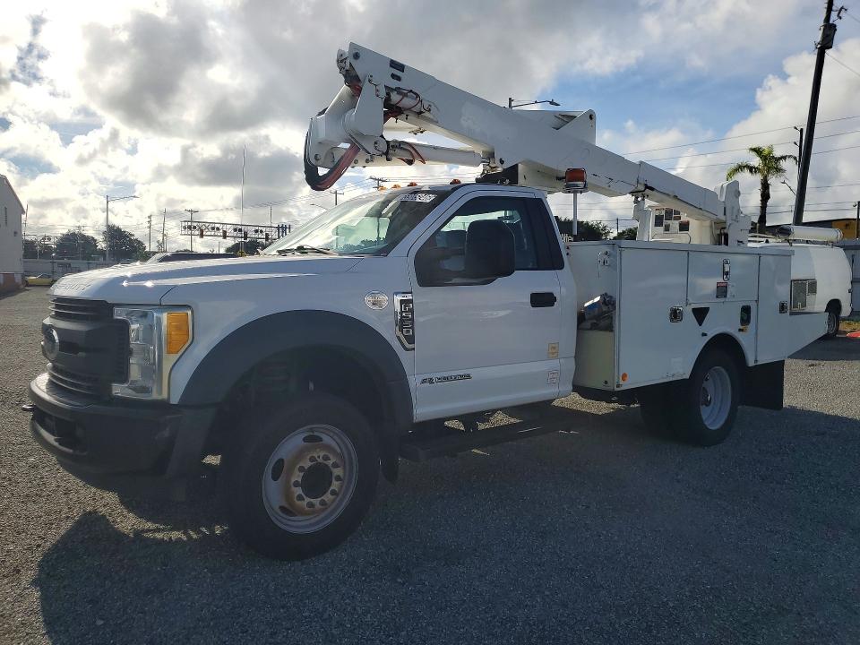 2017 Ford F-550 super duty VIN 1FDUF5GT2HDA10011 — COPART salvage auction photo