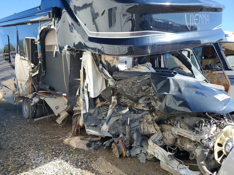 2021 Merz VIN W1X8E33Y0MN150237 COPART salvage auction — ALL OVER, UT - NON-REPAIRABLE CERTIFICATE, sold $500 on 2026-10-01 (photo 9)