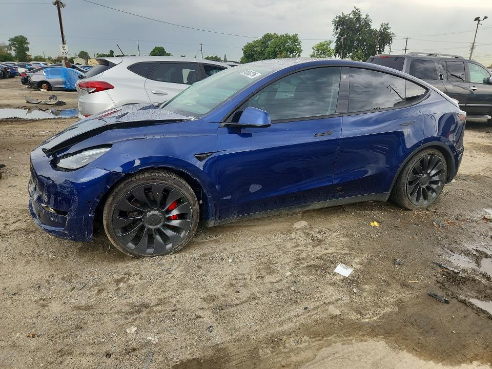 2022 Tesla Model y VIN 7SAYGDEF0NF345494 — COPART salvage auction photo