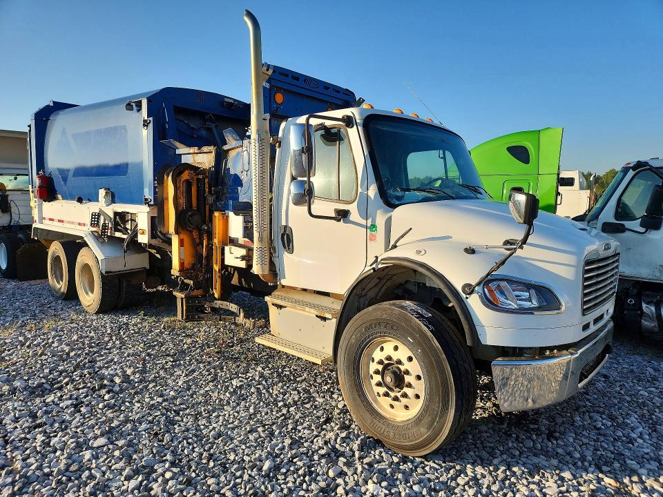 2019 Freightliner M2 VIN 1FVHCYFE3KHJZ3569 COPART salvage auction — NORMAL WEAR, FL - CERTIFICATE OF DESTRUCTION (P), sold $2,600 on 2026-10-06 (photo 4)