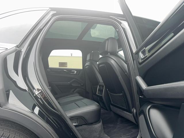 2020 Porsche Cayenne VIN WP1AA2AY9LDA03007 COPART salvage auction — NORMAL WEAR, MA - CERTIFICATE OF TITLE (P), sold $17,700 on 2026-10-14 (photo 6)