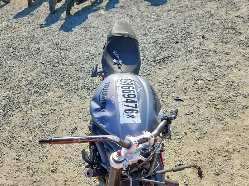 2015 Triumph motorcycle Street VIN SMTL03NEXFT657917 COPART salvage auction — FRONT END, AZ - CERT OF TITLE - SALVAGE, sold $10 on 2026-09-22 (photo 5)