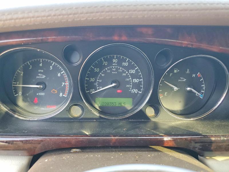 2006 Jaguar Vandenplas VIN SAJWA82B46SG50519 COPART salvage auction — FRONT END, NC - SALVAGE CERTIFICATE OF TITLE (P), sold $550 on 2026-09-09 (photo 9)