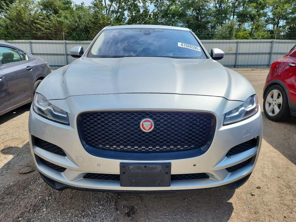 2017 Jaguar F-Pace VIN SADCK2BV6HA085660 COPART salvage auction — MECHANICAL, IL - CERTIFICATE OF TITLE, sold $2,250 on 2026-09-22 (photo 5)