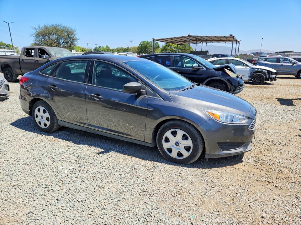 2018 Ford Focus VIN 1FADP3E20JL260574 COPART salvage auction — MINOR DENT/SCRATCHES, CA - DIS/DLR/EXP ONLY CLEAN TITLE, sold $4,000 on 2026-09-11 (photo 4)