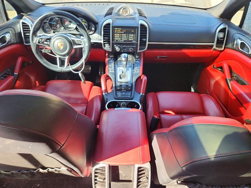 2015 Porsche Cayenne VIN WP1AB2A26FLA57125 COPART salvage auction — VANDALISM, ON - PERMIT NO BRAND - UNFIT, sold $8,700 on 2026-10-13 (photo 8)