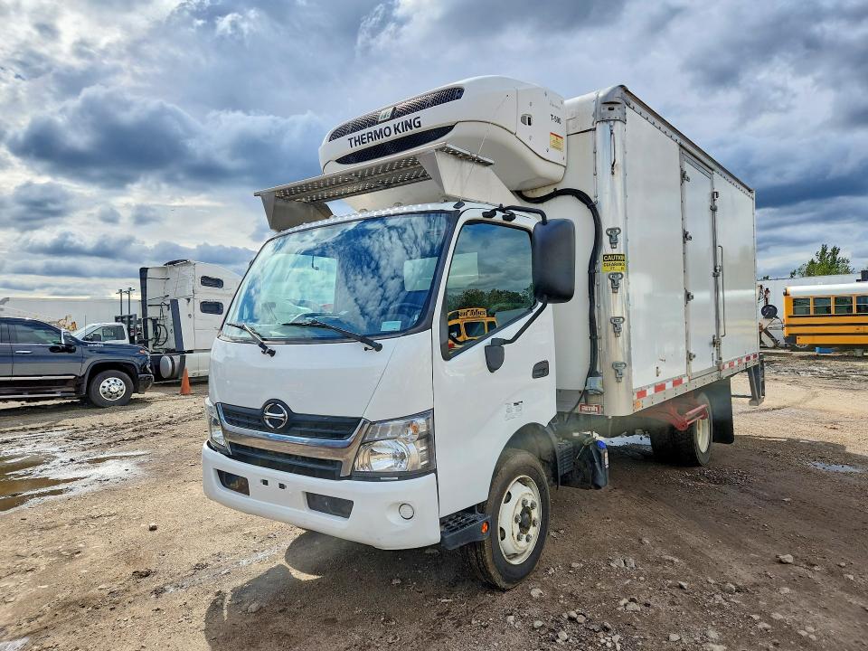 2020 Hino 195 VIN JHHRDM2H7LK010780 — COPART salvage auction photo