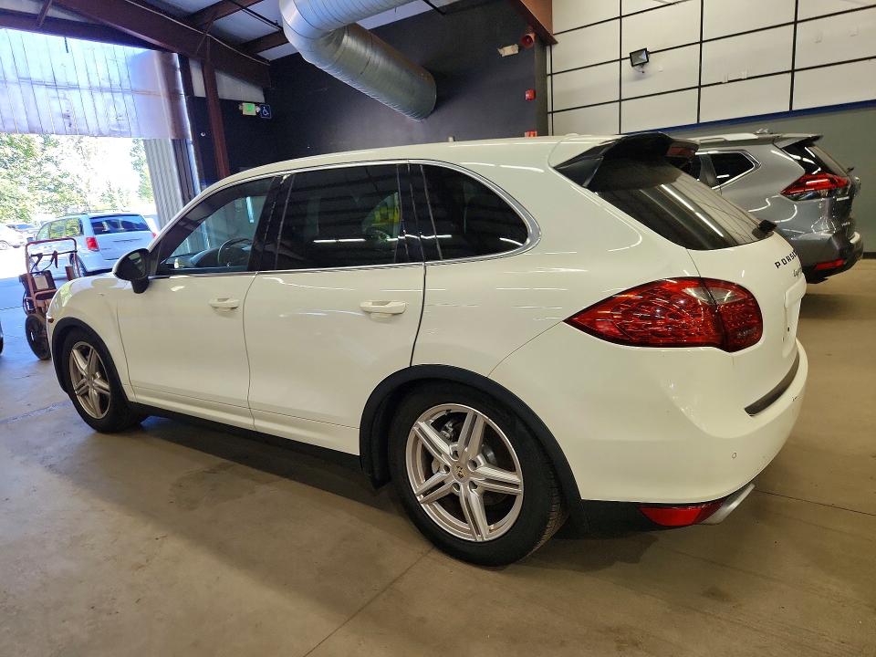 2012 Porsche Cayenne VIN WP1AB2A23CLA44859 COPART salvage auction — MINOR DENT/SCRATCHES, Salvage Title, sold $2,900 on 2026-10-06 (photo 2)