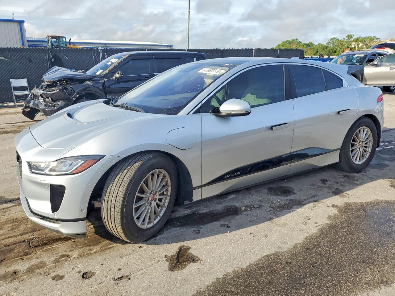 2020 Jaguar I-Pace VIN SADHB2S16L1F84893 — COPART salvage auction photo