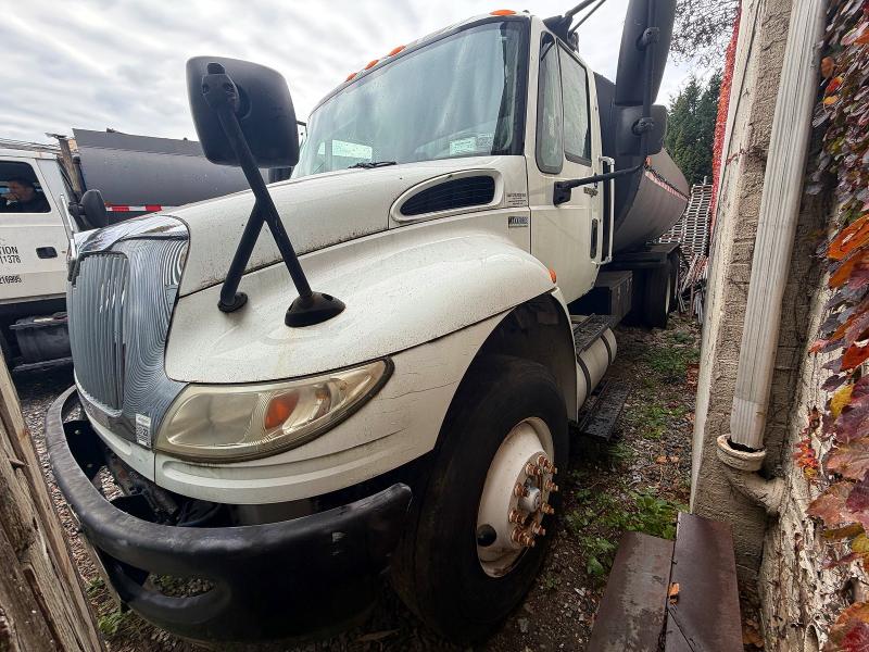 2013 International VIN 1HTMSAZR5DH417904 COPART salvage auction — MINOR DENT/SCRATCHES, Ny - Certificate Of Title (P), sold $1,250 on 2026-09-09 (photo 2)