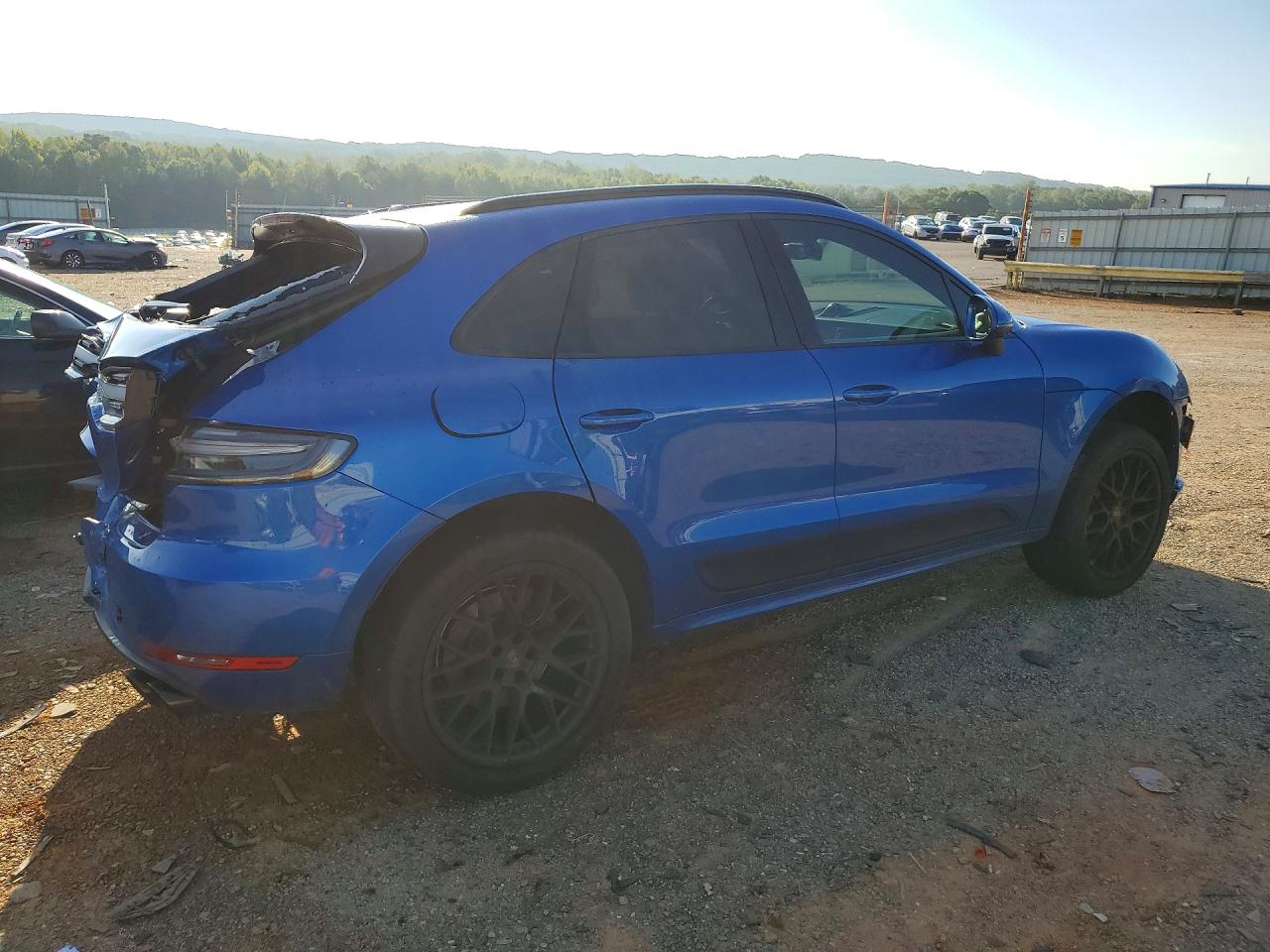 2021 Porsche Macan VIN WP1AG2A53MLB51178 COPART salvage auction — Rear End, St - Salvage Title, sold $21,200 on 2026-09-25 (photo 3)