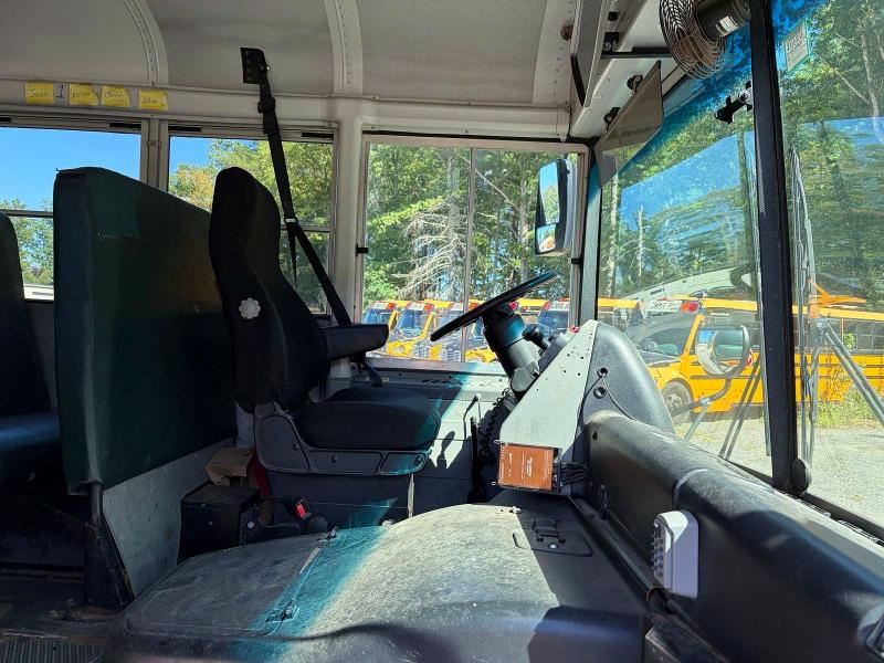2015 Thomas Built VIN 1T88P9E17F1278349 COPART salvage auction — NORMAL WEAR, MA - CERTIFICATE OF TITLE (P), sold $5,000 on 2026-09-18 (photo 5)