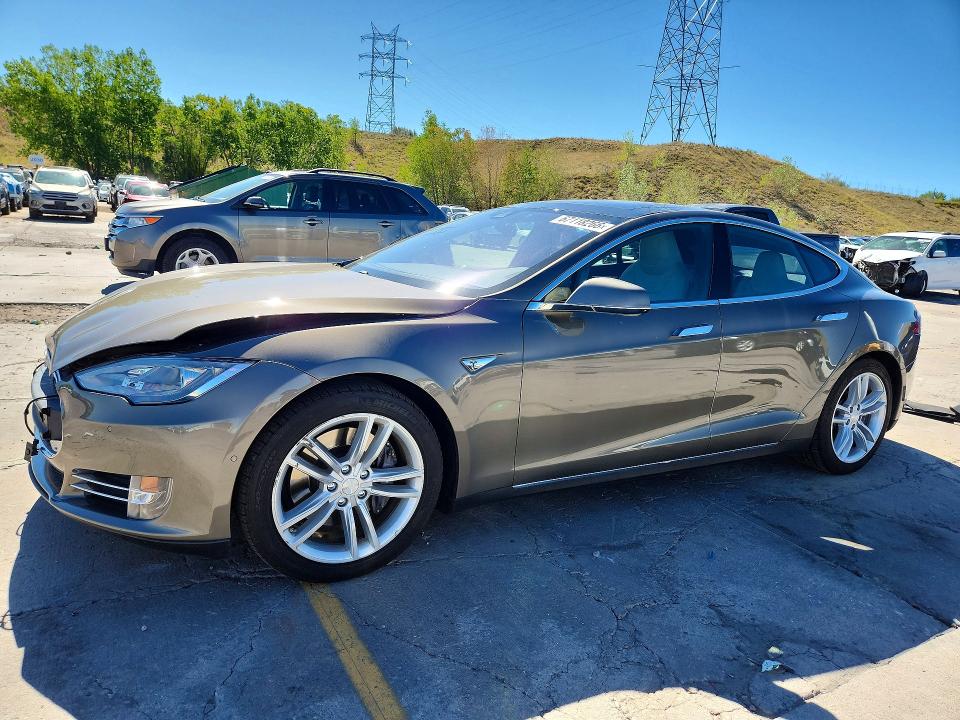 2015 Tesla Model s VIN 5YJSA1E24FF110503 — COPART salvage auction photo