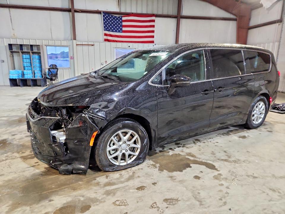 2027 Chrysler Pacifica VIN 2C4RC1BG6VR583833 — COPART salvage auction photo