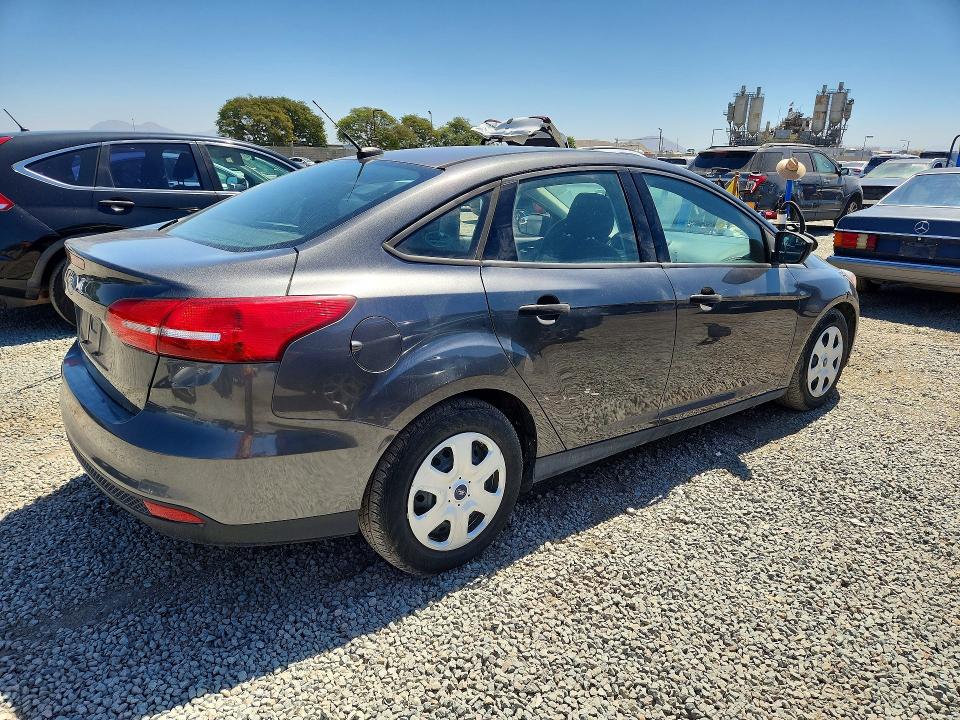 2018 Ford Focus VIN 1FADP3E20JL260574 COPART salvage auction — MINOR DENT/SCRATCHES, CA - DIS/DLR/EXP ONLY CLEAN TITLE, sold $4,000 on 2026-09-11 (photo 3)
