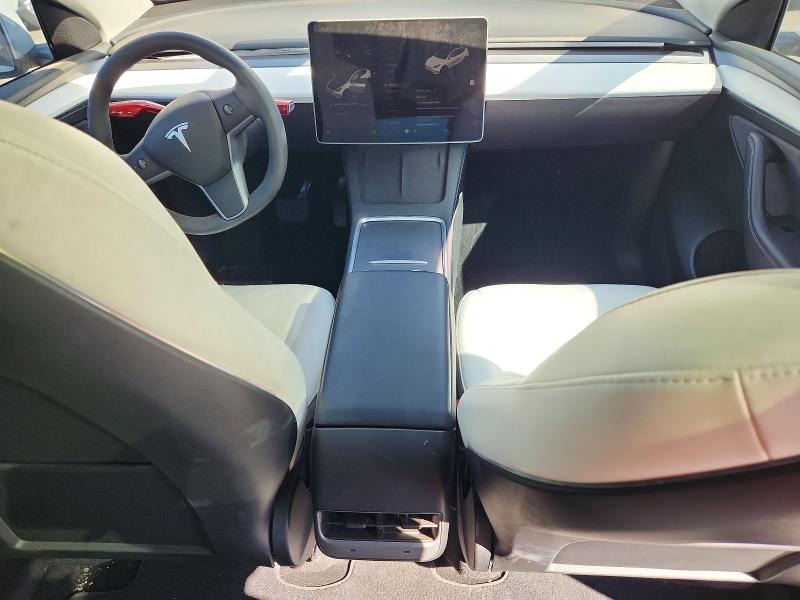 2021 Tesla Model y VIN 7SAYGDED8RF008883 COPART salvage auction — SIDE, Ca - Dis/Dlr/Exp Only Clean Title, sold $11,500 on 2026-10-06 (photo 8)