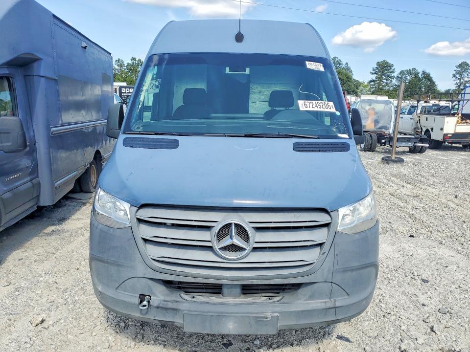 2019 Mercedes-benz Sprinter VIN WD4PF1CD3KT007372 COPART salvage auction — VANDALISM, Ga - Certificate Of Title, sold $7,400 on 2026-10-08 (photo 5)