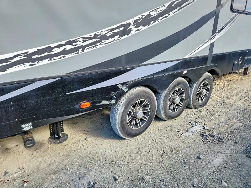 2014 Heartland big horn Cyclone VIN 5SFCG4337EE281047 COPART salvage auction — ROOF, FL - CERTIFICATE OF DESTRUCTION, sold $10 on 2026-10-06 (photo 7)