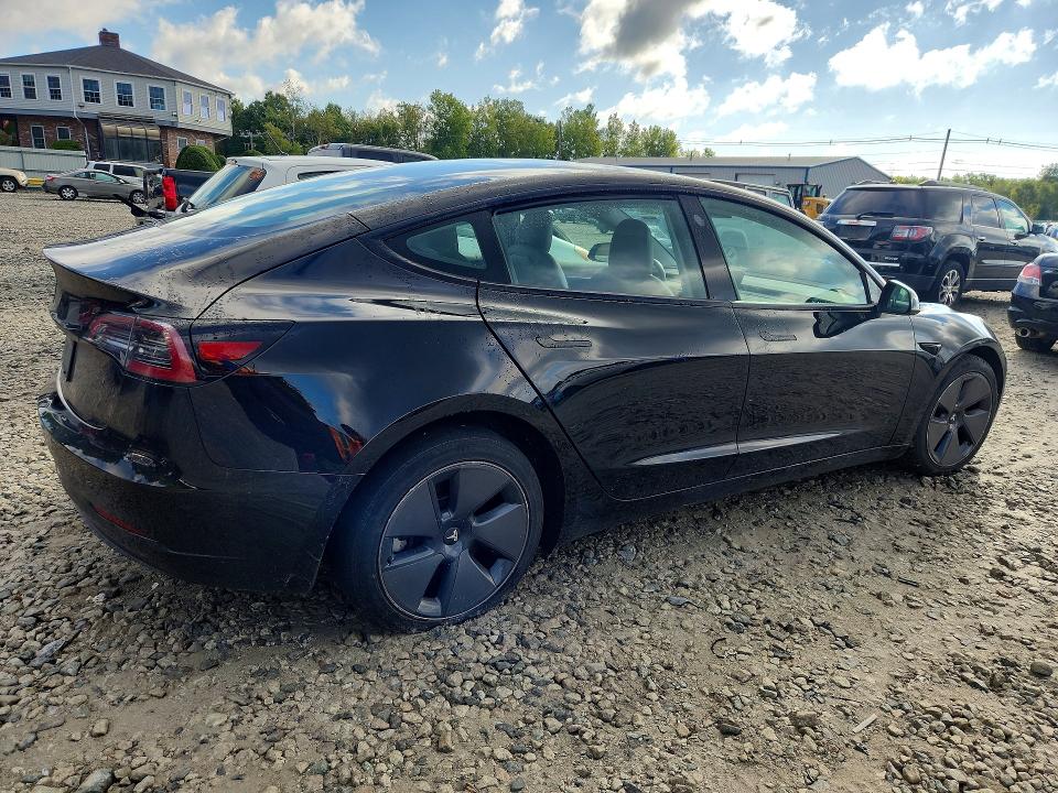 2021 Tesla Model 3 VIN 5YJ3E1EA0MF028426 COPART salvage auction — MINOR DENT/SCRATCHES, Ma - Certificate Of Title (P), sold $10,700 on 2026-10-07 (photo 3)